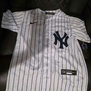 Nike Men's White Pinstripe Short Sleeve Tee